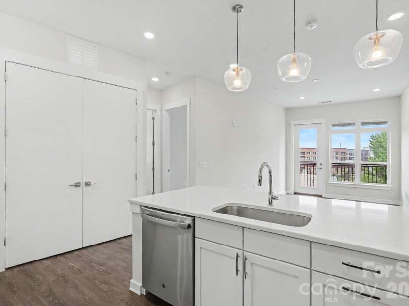 3630 N Davidson Street, Charlotte, NC 28205.  MLS# CAR4392003, YatesRealty ID 29532. 
