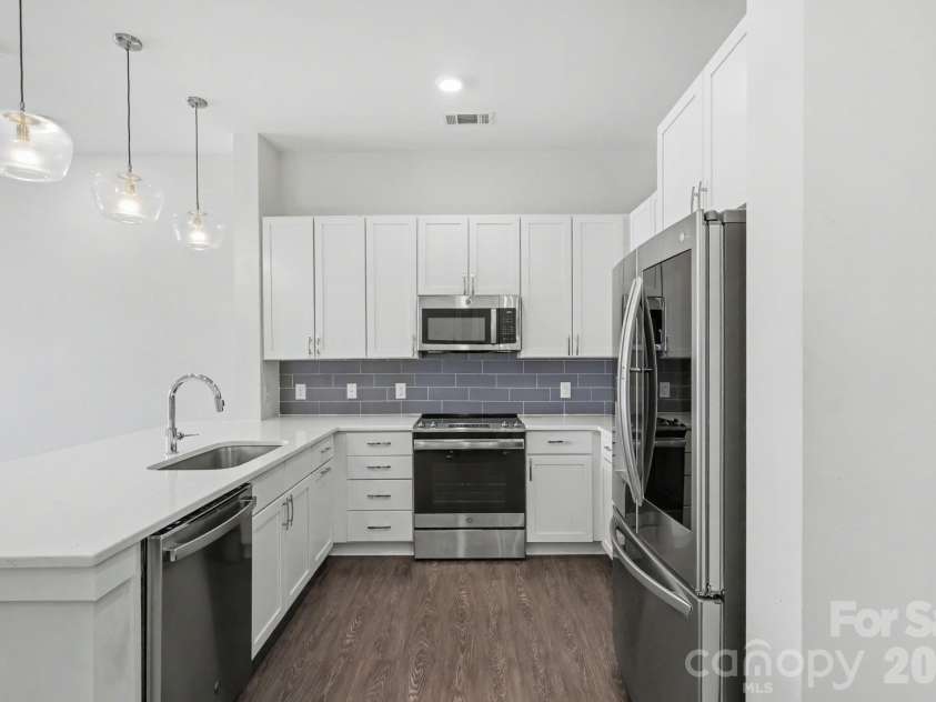 3630 N Davidson Street, Charlotte, NC 28205.  MLS# CAR4392003, YatesRealty ID 29532. 