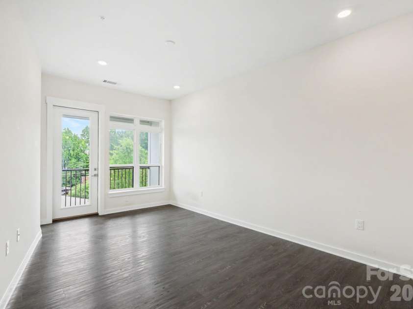3630 N Davidson Street, Charlotte, NC 28205.  MLS# CAR4392003, YatesRealty ID 29532. 