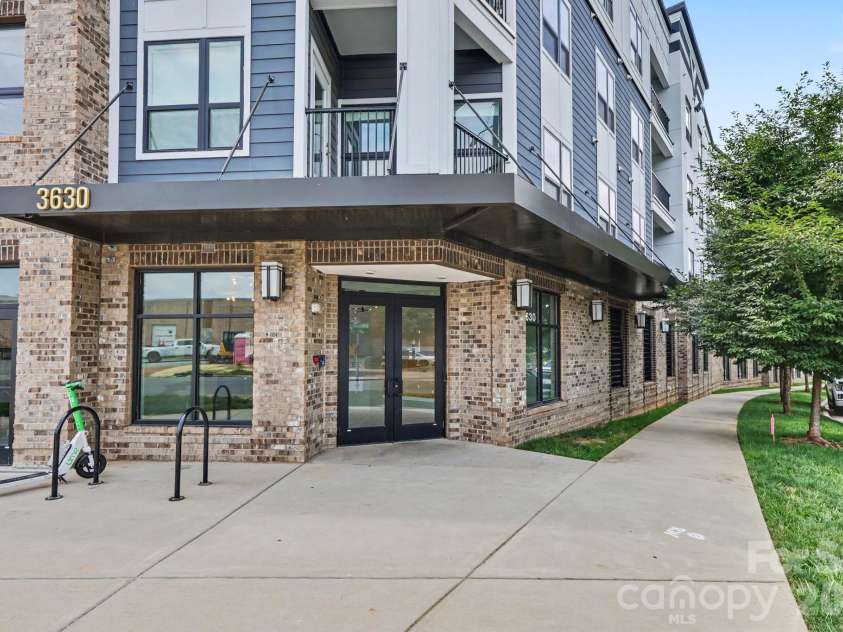 3630 N Davidson Street, Charlotte, NC 28205.  MLS# CAR4392003, YatesRealty ID 29532. 
