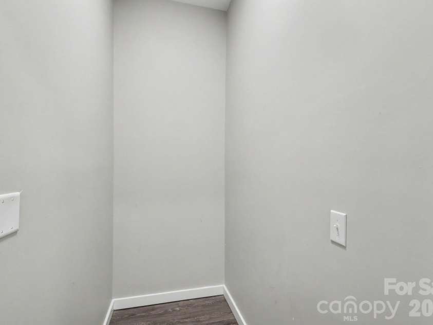 3630 N Davidson Street, Charlotte, NC 28205.  MLS# CAR4392003, YatesRealty ID 29532. Storage unit