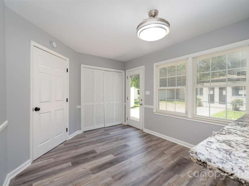 5915 Bluebonnet Road, Charlotte, NC 28212.  MLS# CAR4285336, YatesRealty ID 29532. 