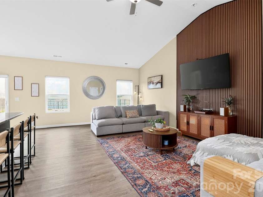1120 Culver Spring Way, Charlotte, NC 28215.  MLS# CAR4392305, YatesRealty ID 29533. 