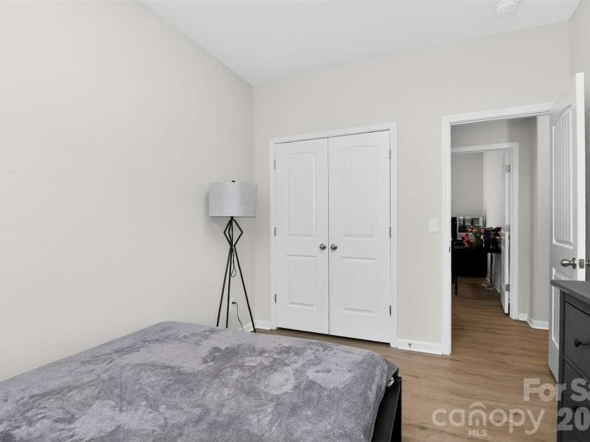 1120 Culver Spring Way, Charlotte, NC 28215.  MLS# CAR4392305, YatesRealty ID 29533. 