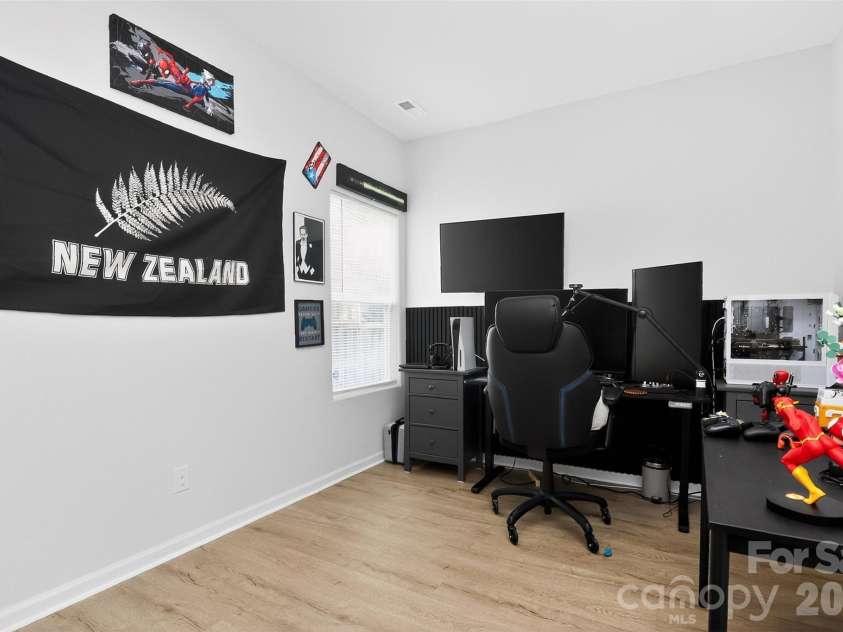 1120 Culver Spring Way, Charlotte, NC 28215.  MLS# CAR4392305, YatesRealty ID 29533. 
