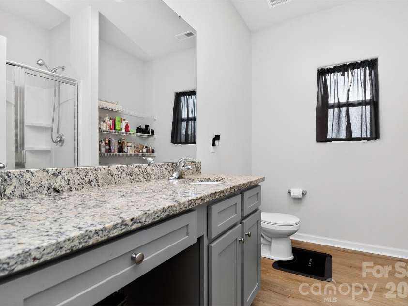 1120 Culver Spring Way, Charlotte, NC 28215.  MLS# CAR4392305, YatesRealty ID 29533. 