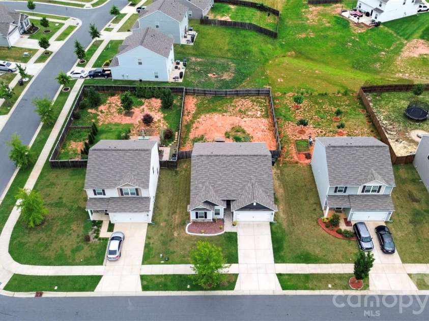 1120 Culver Spring Way, Charlotte, NC 28215.  MLS# CAR4392305, YatesRealty ID 29533. 
