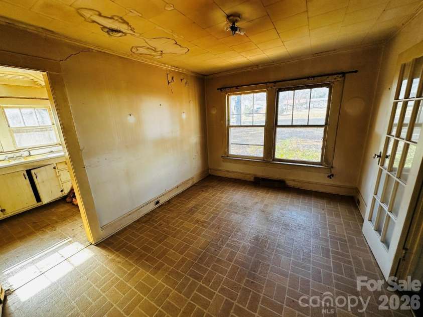 113 Stonecrest Circle, Concord, NC 28027.  MLS# CAR4392315, YatesRealty ID 29534. 