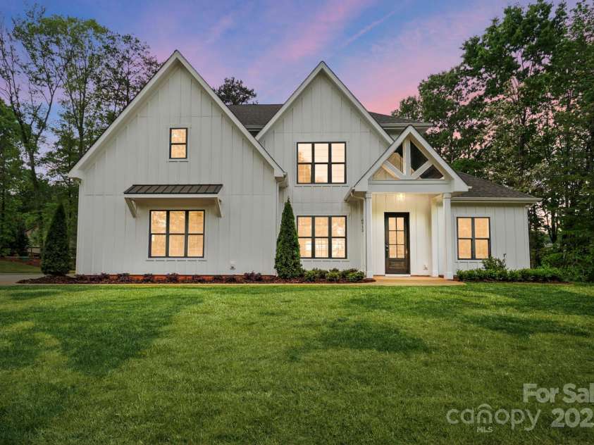 6712 Cove Lane, Sherrills Ford, NC 28673.  MLS# CAR4250171, YatesRealty ID 29534. Approx. 1/2 Acre