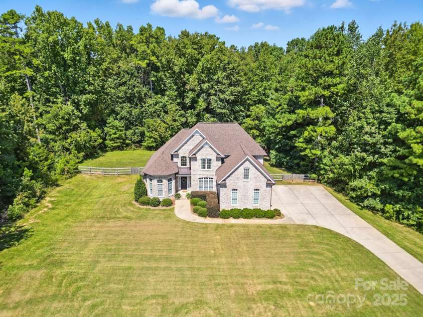 7006 Nesbit Road, Waxhaw, NC 28173.  MLS# CAR4297679, YatesRealty ID 29535. 