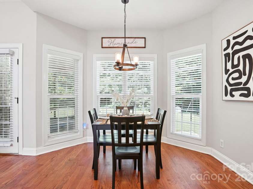 7006 Nesbit Road, Waxhaw, NC 28173.  MLS# CAR4297679, YatesRealty ID 29535. Eat-in/breakfast area