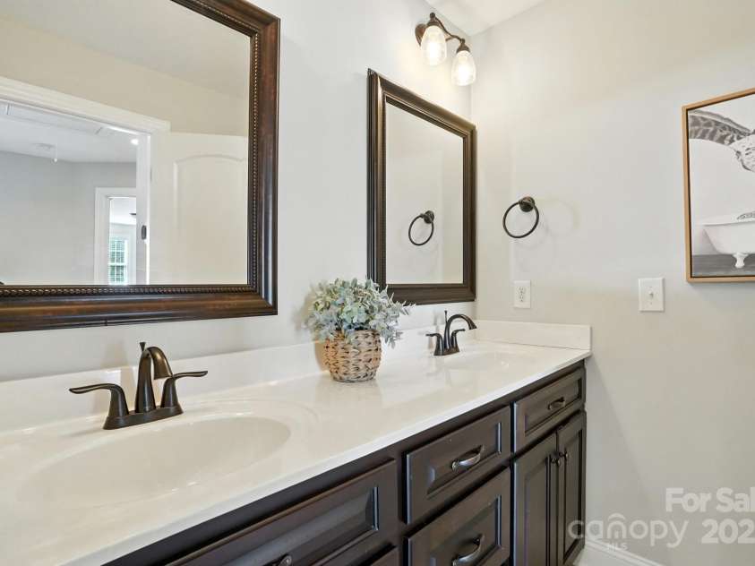 7006 Nesbit Road, Waxhaw, NC 28173.  MLS# CAR4297679, YatesRealty ID 29535. Full Bath - Upstairs