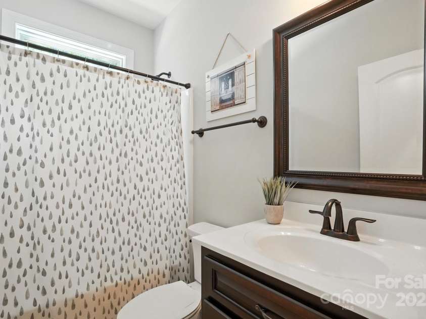 7006 Nesbit Road, Waxhaw, NC 28173.  MLS# CAR4297679, YatesRealty ID 29535. Second Bath - Main Level