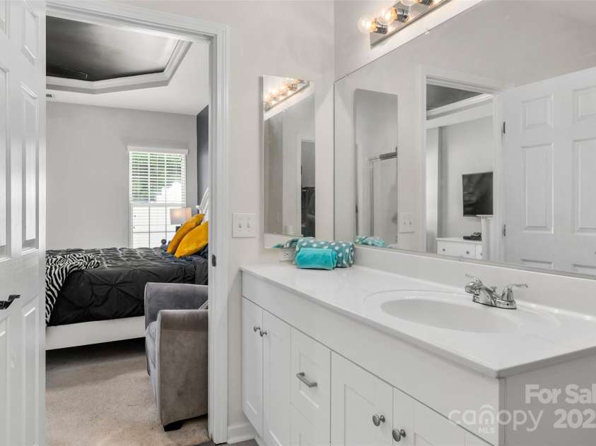 1647 Backcreek Lane, Gastonia, NC 28054.  MLS# CAR4295599, YatesRealty ID 29536. 