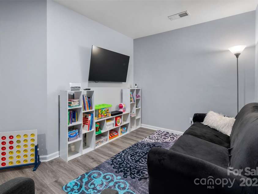 1647 Backcreek Lane, Gastonia, NC 28054.  MLS# CAR4295599, YatesRealty ID 29536. 