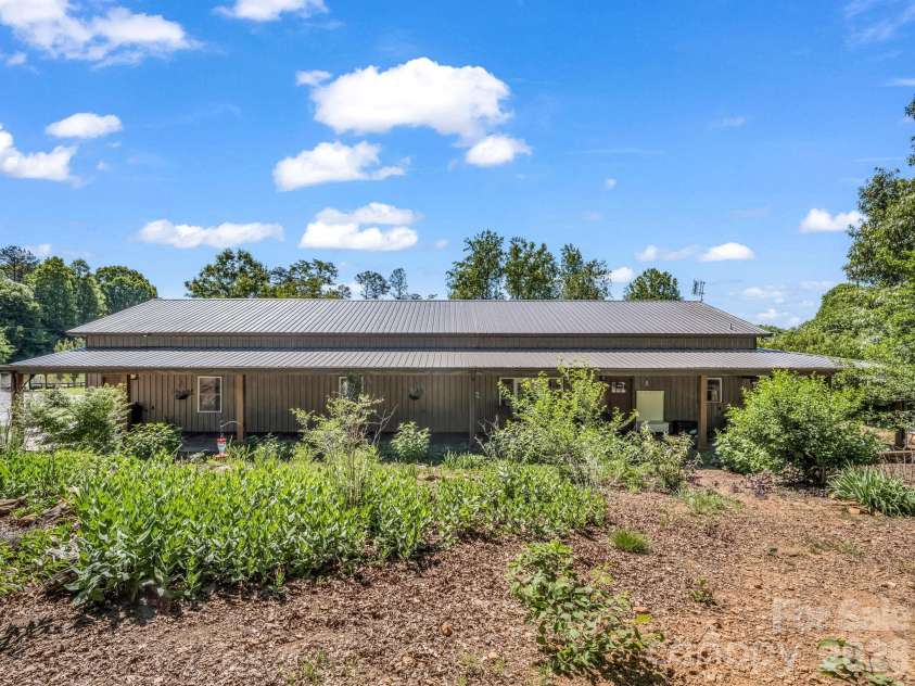 372 Horn Bottom Road, Forest City, NC 28043.  MLS# CAR4392370, YatesRealty ID 29536. 