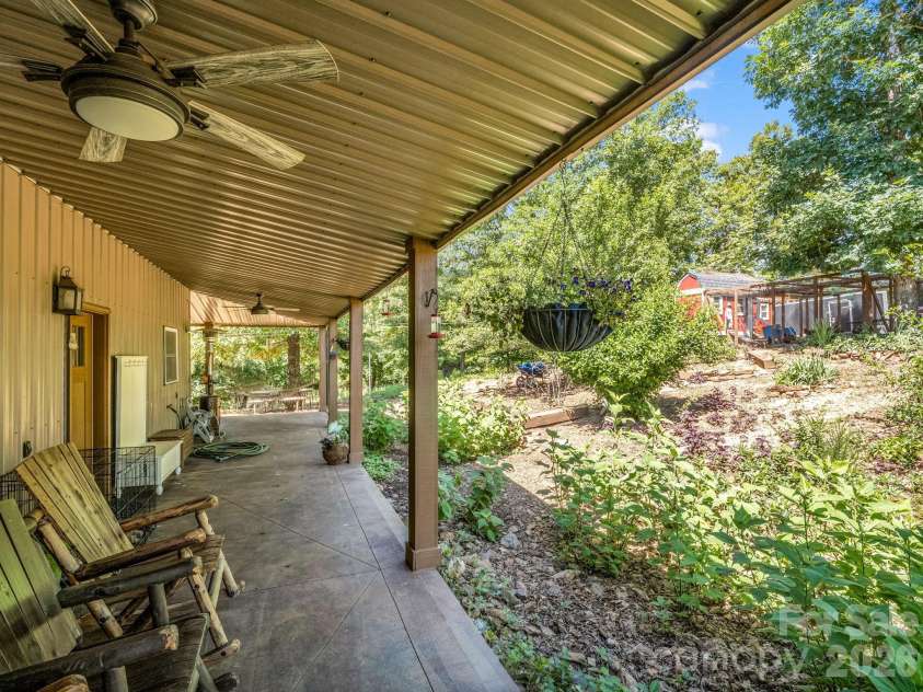 372 Horn Bottom Road, Forest City, NC 28043.  MLS# CAR4392370, YatesRealty ID 29536. 