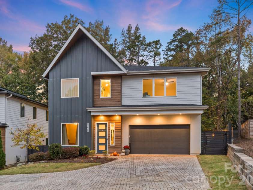 1631 Rama Road, Charlotte, NC 28211.  MLS# CAR4392427, YatesRealty ID 29538. 
