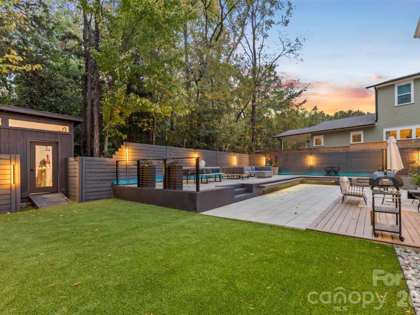 1631 Rama Road, Charlotte, NC 28211.  MLS# CAR4392427, YatesRealty ID 29538. 