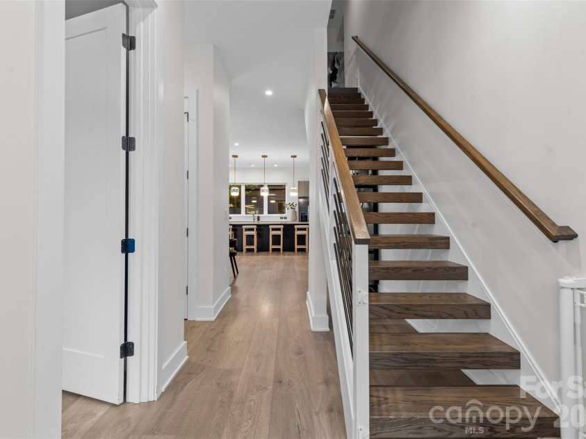 1631 Rama Road, Charlotte, NC 28211.  MLS# CAR4392427, YatesRealty ID 29538. 