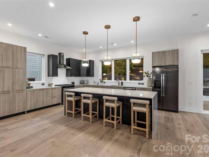 1631 Rama Road, Charlotte, NC 28211.  MLS# CAR4392427, YatesRealty ID 29538. 