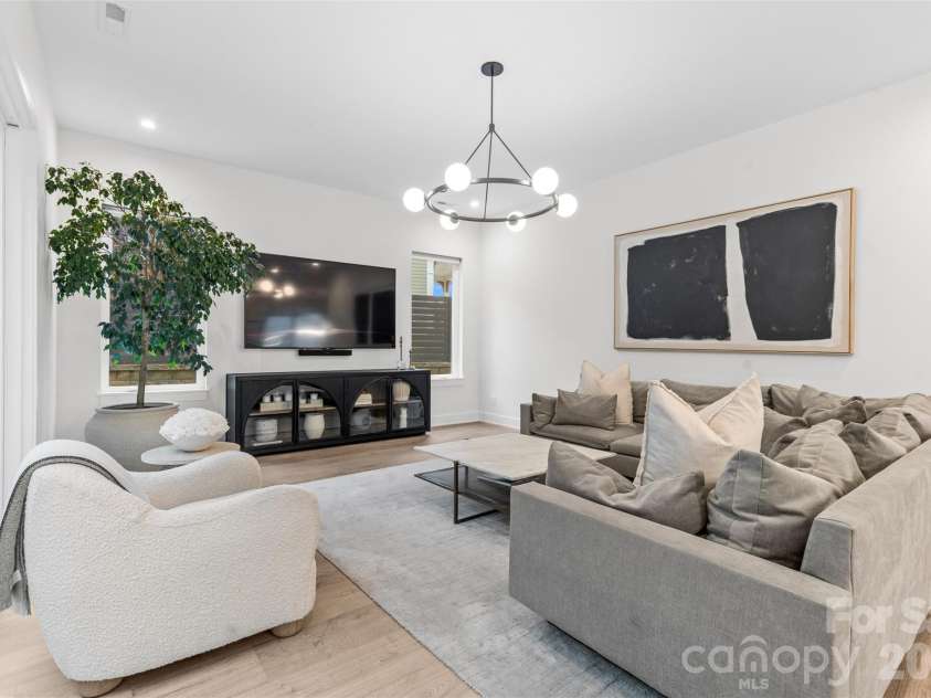 1631 Rama Road, Charlotte, NC 28211.  MLS# CAR4392427, YatesRealty ID 29538. 