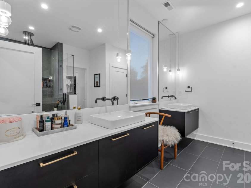 1631 Rama Road, Charlotte, NC 28211.  MLS# CAR4392427, YatesRealty ID 29538. 