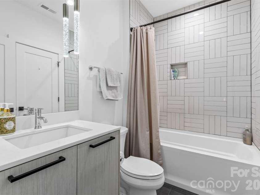 1631 Rama Road, Charlotte, NC 28211.  MLS# CAR4392427, YatesRealty ID 29538. 