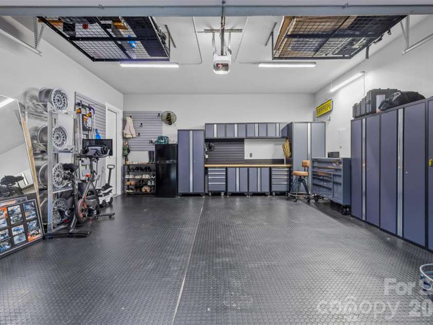 1631 Rama Road, Charlotte, NC 28211.  MLS# CAR4392427, YatesRealty ID 29538. 