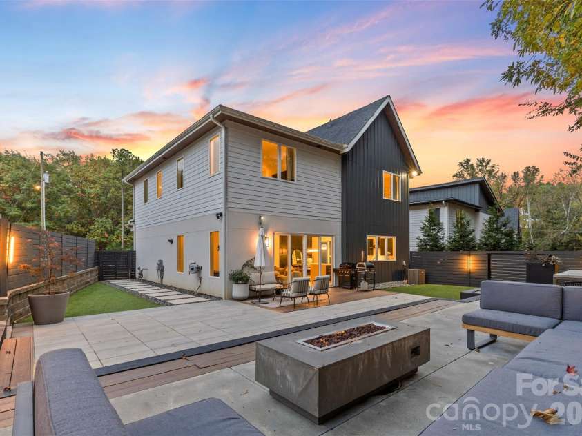 1631 Rama Road, Charlotte, NC 28211.  MLS# CAR4392427, YatesRealty ID 29538. 