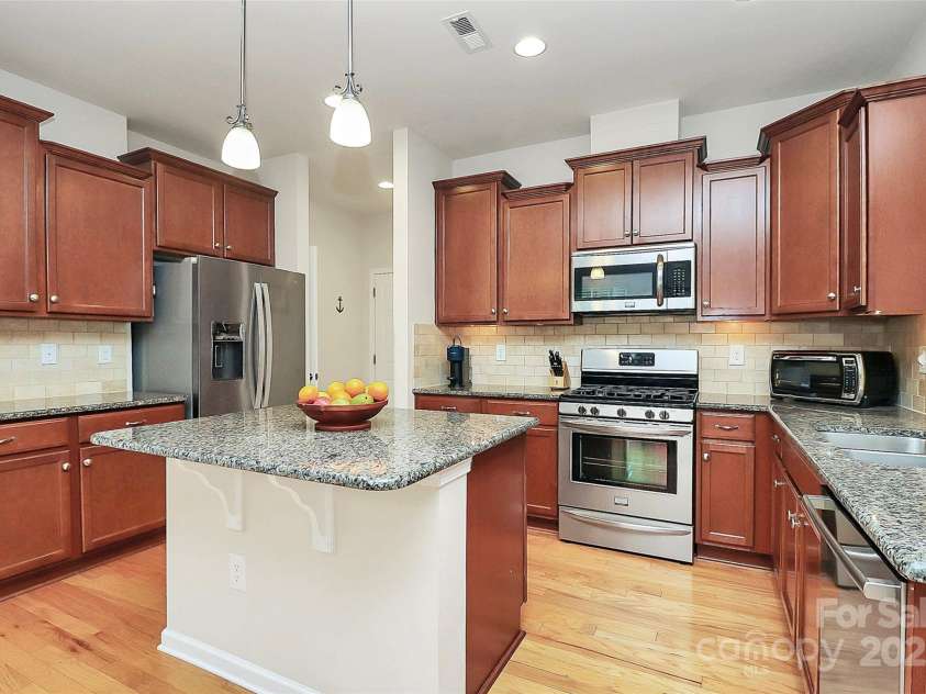 6961 Liverpool Court, Fort Mill, SC 29707.  MLS# CAR4270201, YatesRealty ID 29538. 