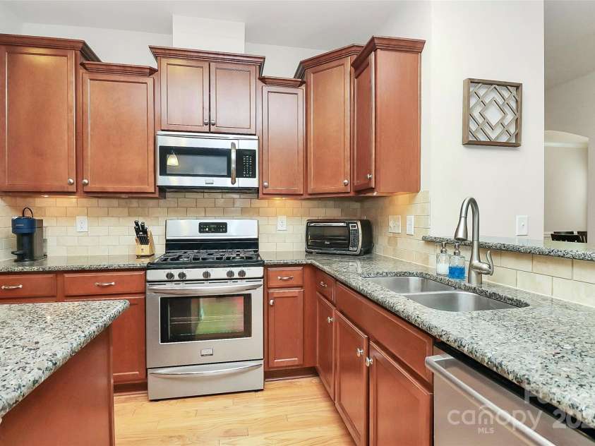 6961 Liverpool Court, Fort Mill, SC 29707.  MLS# CAR4270201, YatesRealty ID 29538. 
