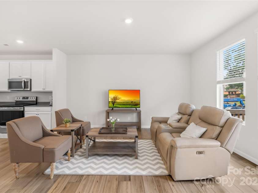 13920 Winmau Lane, Huntersville, NC 28078.  MLS# CAR4274504, YatesRealty ID 29539. Living Room