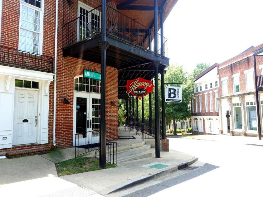 13920 Winmau Lane, Huntersville, NC 28078.  MLS# CAR4274504, YatesRealty ID 29539. Neighborhood Restaurant 