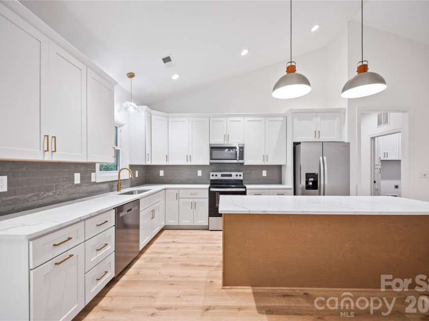 3301 Eva Drive, Concord, NC 28027.  MLS# CAR4392570, YatesRealty ID 29539. 
