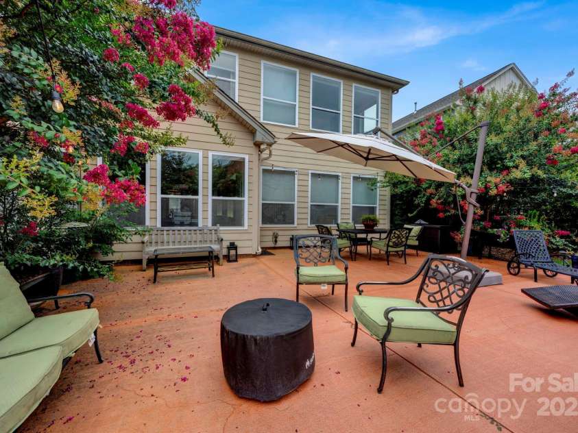 1066 Shelly Woods Drive, Fort Mill, SC 29707.  MLS# CAR4280567, YatesRealty ID 29540. 