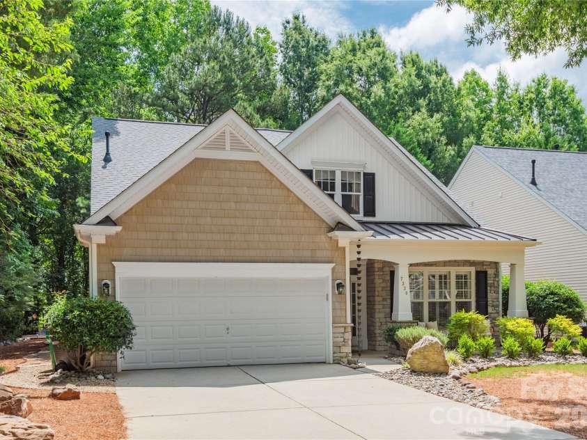 7330 Restoration Drive, Matthews, NC 28105.  MLS# CAR4392513, YatesRealty ID 29540. 