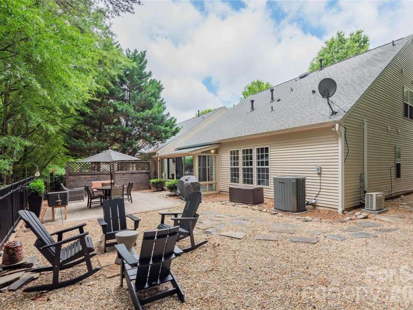 7330 Restoration Drive, Matthews, NC 28105.  MLS# CAR4392513, YatesRealty ID 29540. 