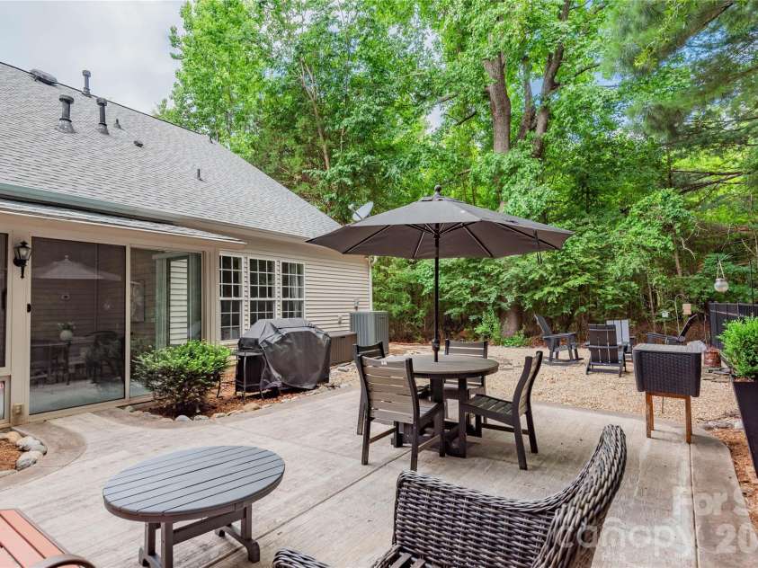 7330 Restoration Drive, Matthews, NC 28105.  MLS# CAR4392513, YatesRealty ID 29540. 