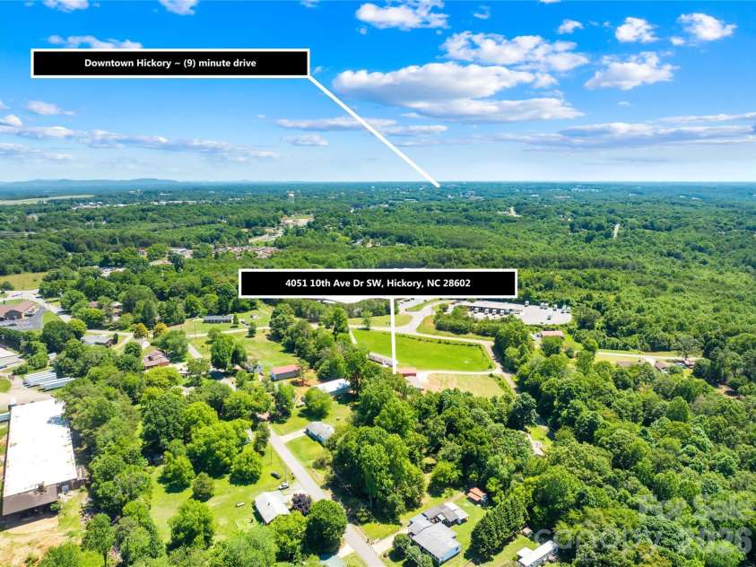 4051 10th Avenue Drive, Hickory, NC 28602.  MLS# CAR4392387, YatesRealty ID 29541. 