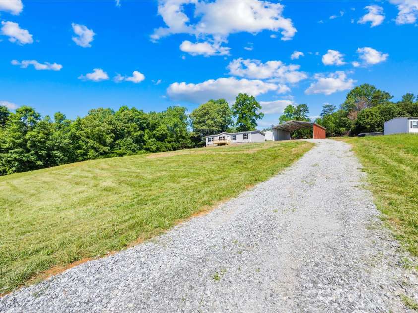 4051 10th Avenue Drive, Hickory, NC 28602.  MLS# CAR4392387, YatesRealty ID 29541. 