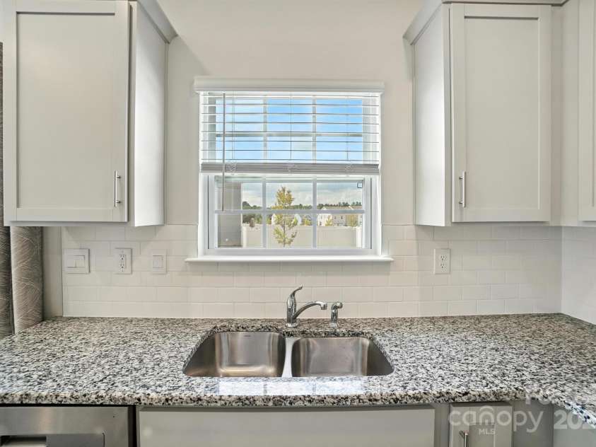 9404 Ketchum Drive, Gastonia, NC 28056.  MLS# CAR4280886, YatesRealty ID 29541. 