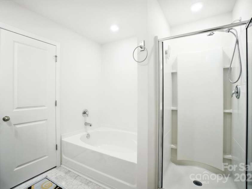 9404 Ketchum Drive, Gastonia, NC 28056.  MLS# CAR4280886, YatesRealty ID 29541. 