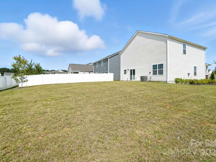 9404 Ketchum Drive, Gastonia, NC 28056.  MLS# CAR4280886, YatesRealty ID 29541. 