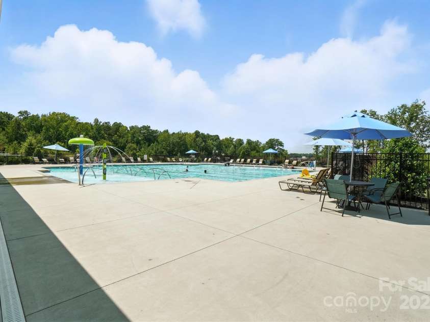 9404 Ketchum Drive, Gastonia, NC 28056.  MLS# CAR4280886, YatesRealty ID 29541. 