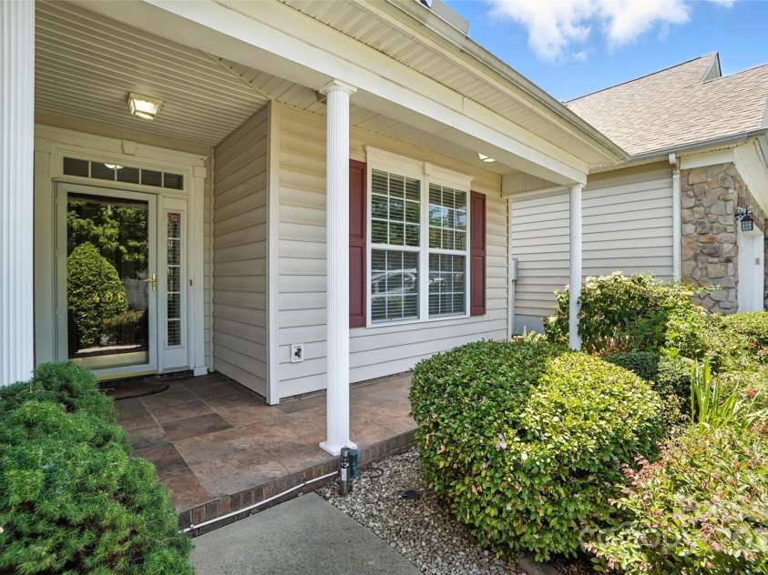 406 Garnet Court, Fort Mill, SC 29708.  MLS# CAR4283617, YatesRealty ID 29542. 