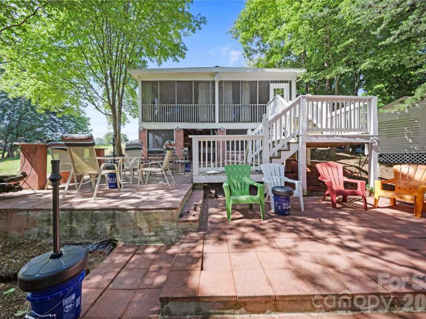 107 Dove Lane, New London, NC 28127.  MLS# CAR4392697, YatesRealty ID 29543. 