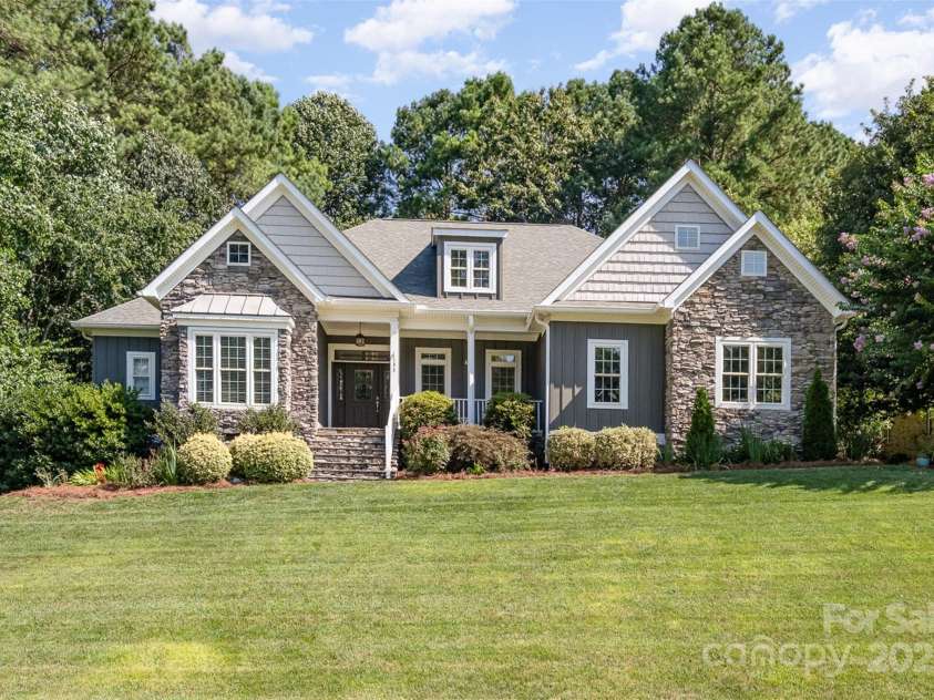 133 Waterbury Drive, Mooresville, NC 28117.  MLS# CAR4284733, YatesRealty ID 29543. 