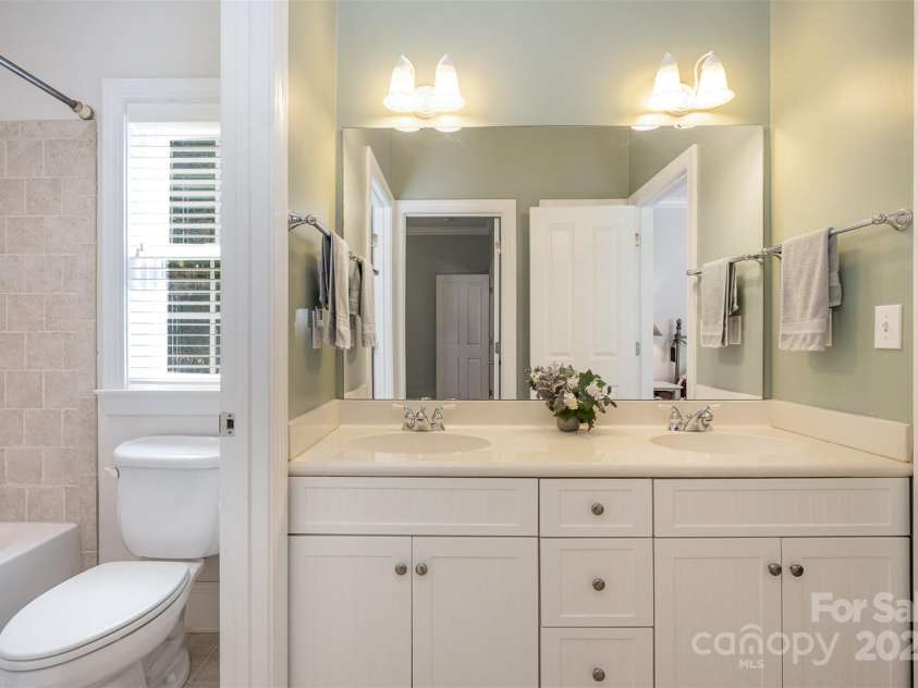 133 Waterbury Drive, Mooresville, NC 28117.  MLS# CAR4284733, YatesRealty ID 29543. 