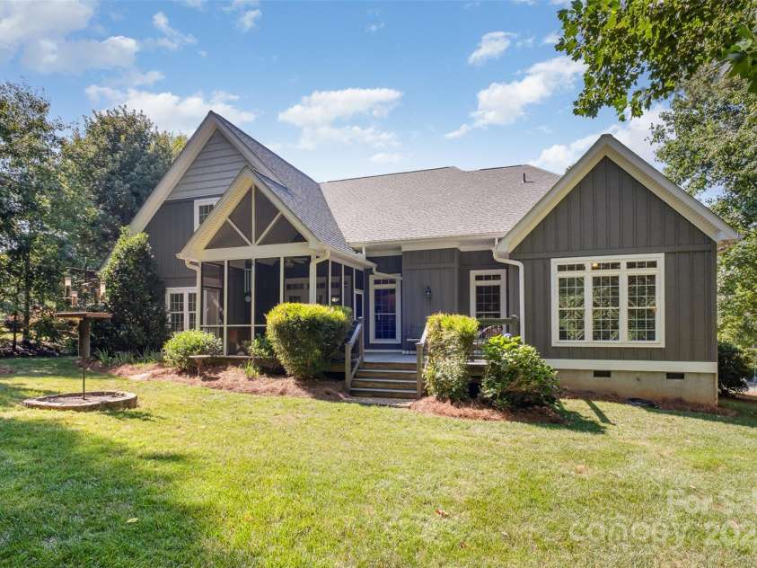 133 Waterbury Drive, Mooresville, NC 28117.  MLS# CAR4284733, YatesRealty ID 29543. 